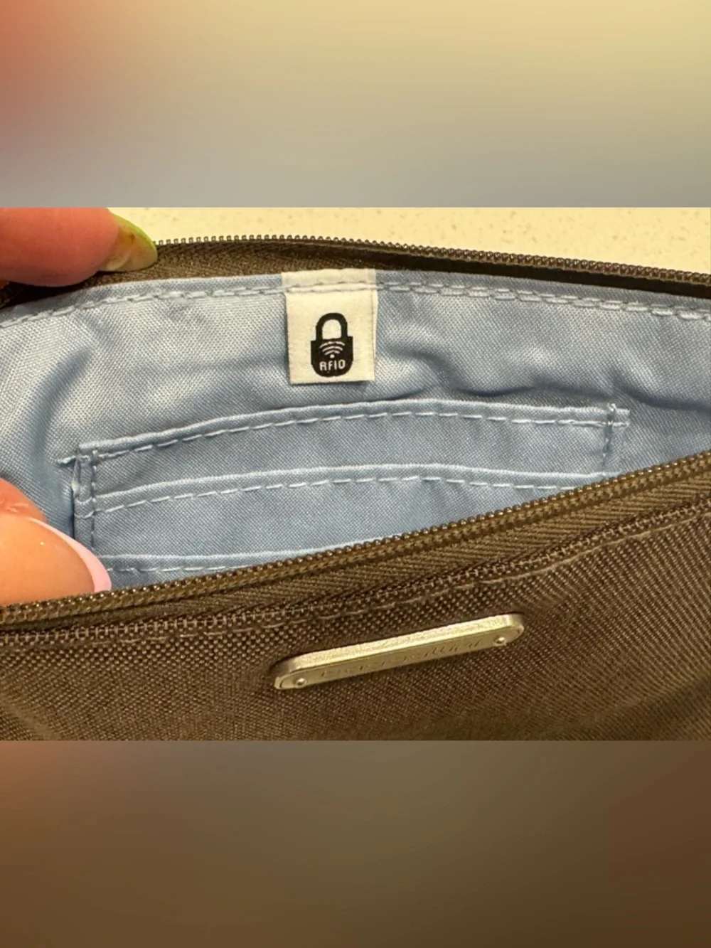 Baggallini RFID Blocking Wristlet Wallet Phone Case - Heathered Charcoal